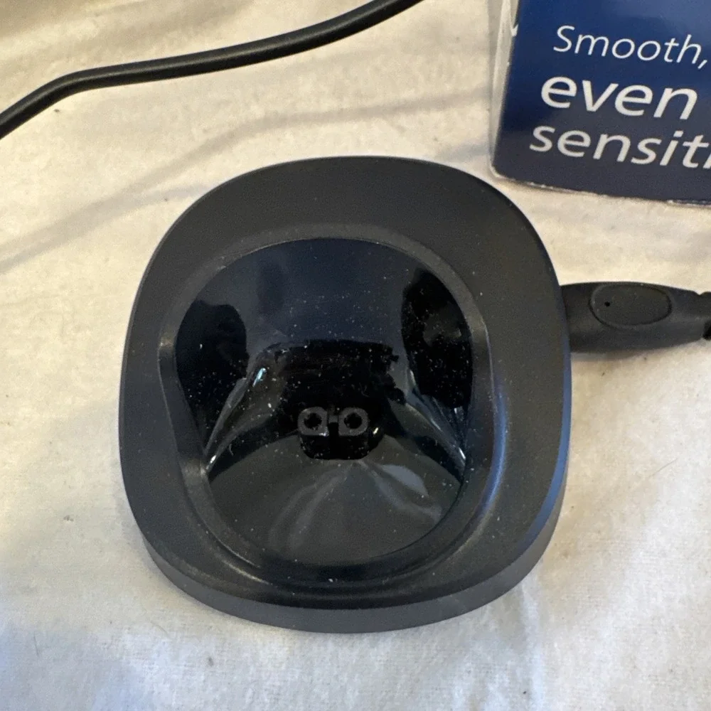 Philips Norelco Cordless Wet & Dry Shaver 3900 3000 Series Model S3341 Tested